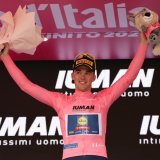 Mads Pedersen a récupéré le maillot rose à l'issue de la 3e étape du Giro KEYSTONE/EPA/GEORGI LICOVSKI